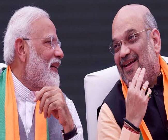 अमित शाह ने सार्वजनिक सेवा के 20वें वर्ष में प्रवेश करने पर प्रधानमंत्री मोदी को दी बधाई