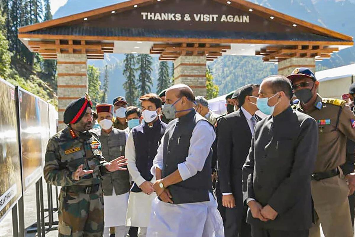 अटल सुरंग, सशस्त्र बलों के लिए समर्पित: राजनाथ सिंह